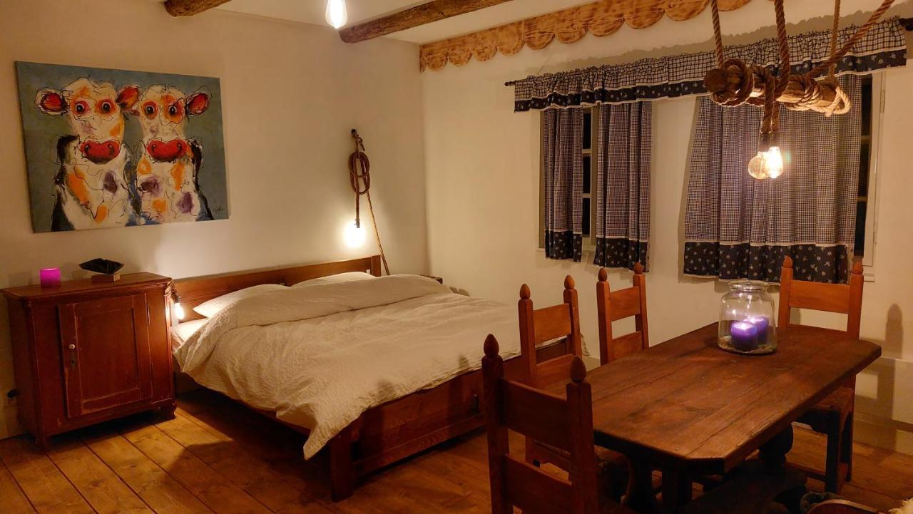 Hlucov - Penzion & Restaurace Bed & Breakfast Kanina Bagian luar foto